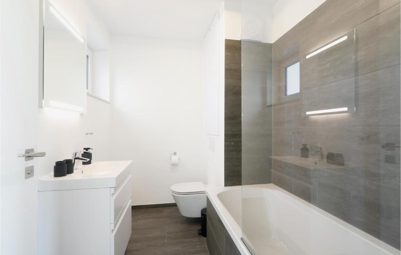 Stunning Apartment In Lembruch-Duemmer See Eksteriør billede